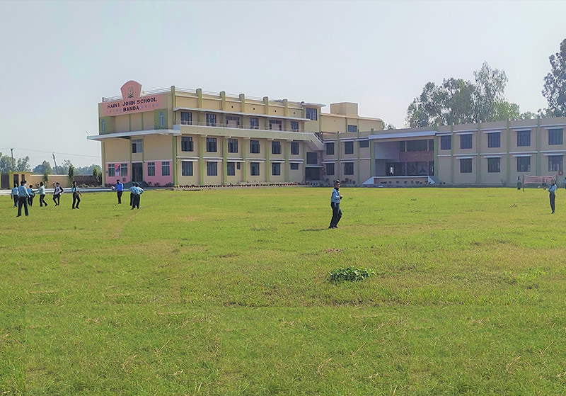 Saint John School, Banda